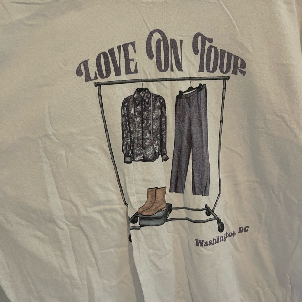 Harry Styles Love on Tour Fan Merch | DC outfit
